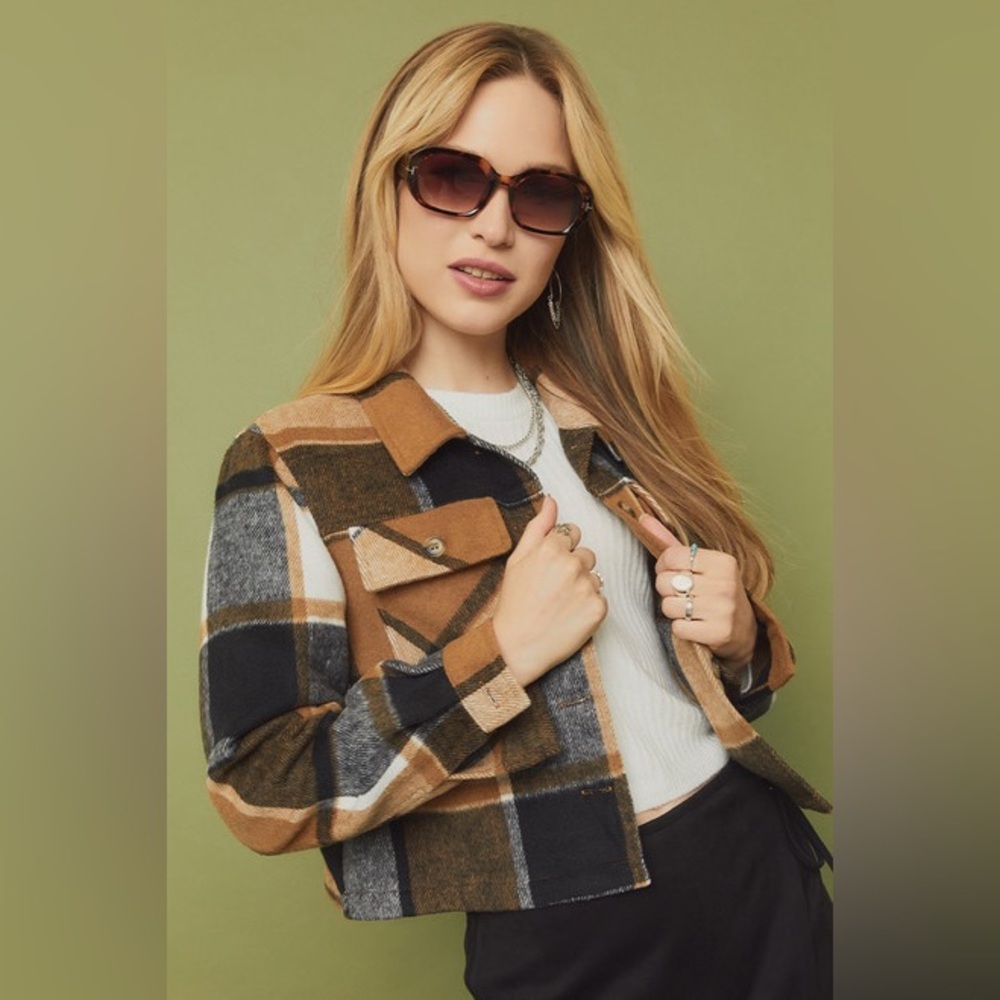 Ashley outerwear cropped shacket Megan cropped shacket in brown plaid S - Picture 2 of 7
